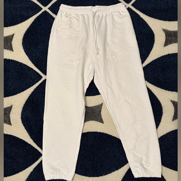 Denim Tears The Cotton Wreath White Monochrome Sweatpants Men’s Size Large - Picture 1 of 4